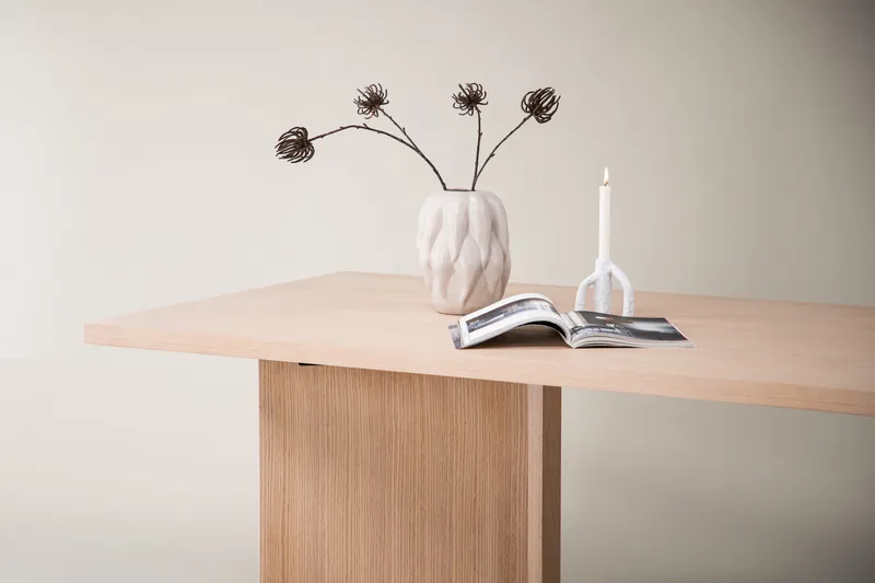 Bassholmen Matbord 240x100 cm - Vit - Products - Möbler - Bord & matgrupp - Matbord & köksbord