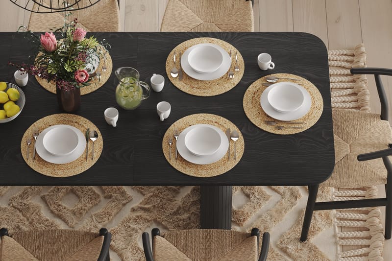 Kopparbo Matbord 180-240 cm Förlängningsbart - Svart trä - Products - Möbler - Bord & matgrupp - Matbord & köksbord