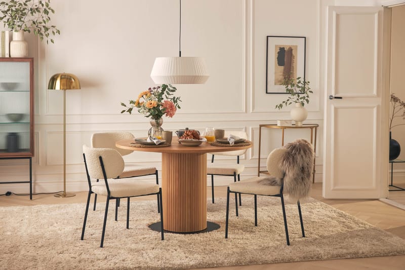 Noira Matbord 120 cm Massiv Valnöt Runt med 4st Gemmiano Mat - Brun - Products - Möbler - Bord & matgrupp - Matgrupp