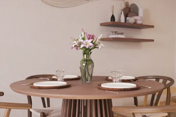 Peyra Matgrupp 120 cm Rund med 4 Dastoori Matstol - 2220070-4,1893317-1 - Valnöt / Brun / Beige - Products - Möbler - Bord & matgrupp - Matgrupp