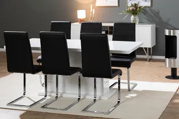 Ratliff Matgrupp 180 cm + 6 Stolar Förlängningsbart med illäggsskiva - Vit / Svart Pu / Krom - Products - Möbler - Bord & matgrupp - Matgrupp