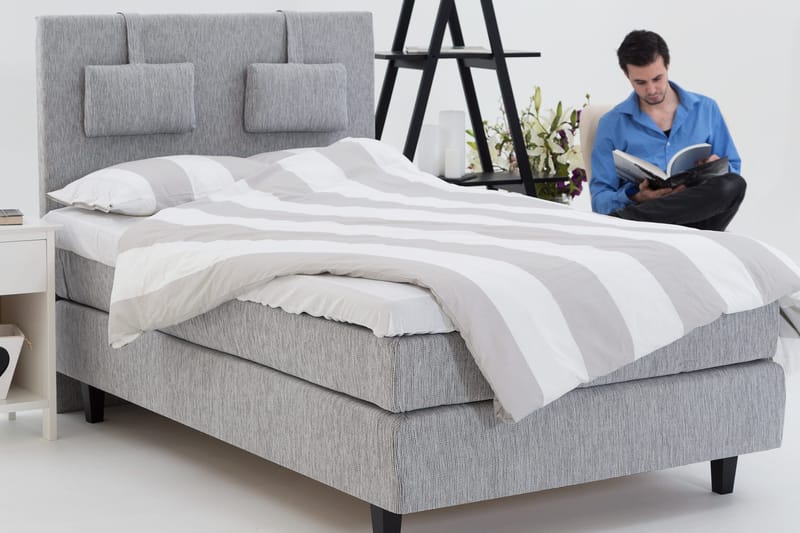 Charleston Kontinentalsäng 140x200 Fast Polyeterskum - Ljusgrå - Products - Möbler - Säng - Kontinentalsäng