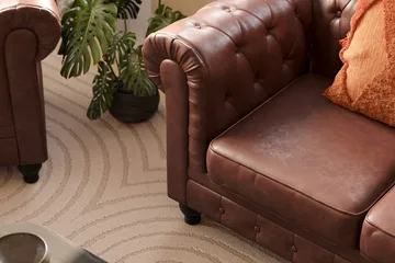 Chesterfield Lyx 2-sits Djup soffa konstläder - Mörkbrun PU - Products - Möbler - Soffa - Skinnsoffa