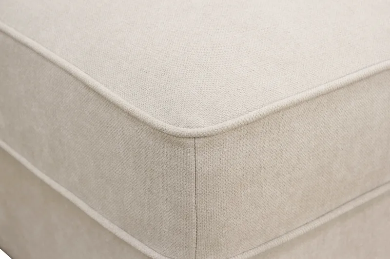 Rossita Fotpall i tyg - Beige - Products - Möbler - Fåtölj & stolar - Pall & puff - Fotpallar