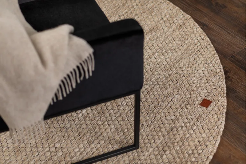 Torekov Ullmatta Rund 240 cm - Linne - Products - Textil & mattor - Matta - Modern matta - Ullmatta