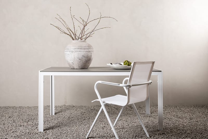 Break Matbord Utomhus 150 cm - Beige - Products - Utemöbler & utemiljö - Utebord & trädgårdsbord - Matbord utomhus