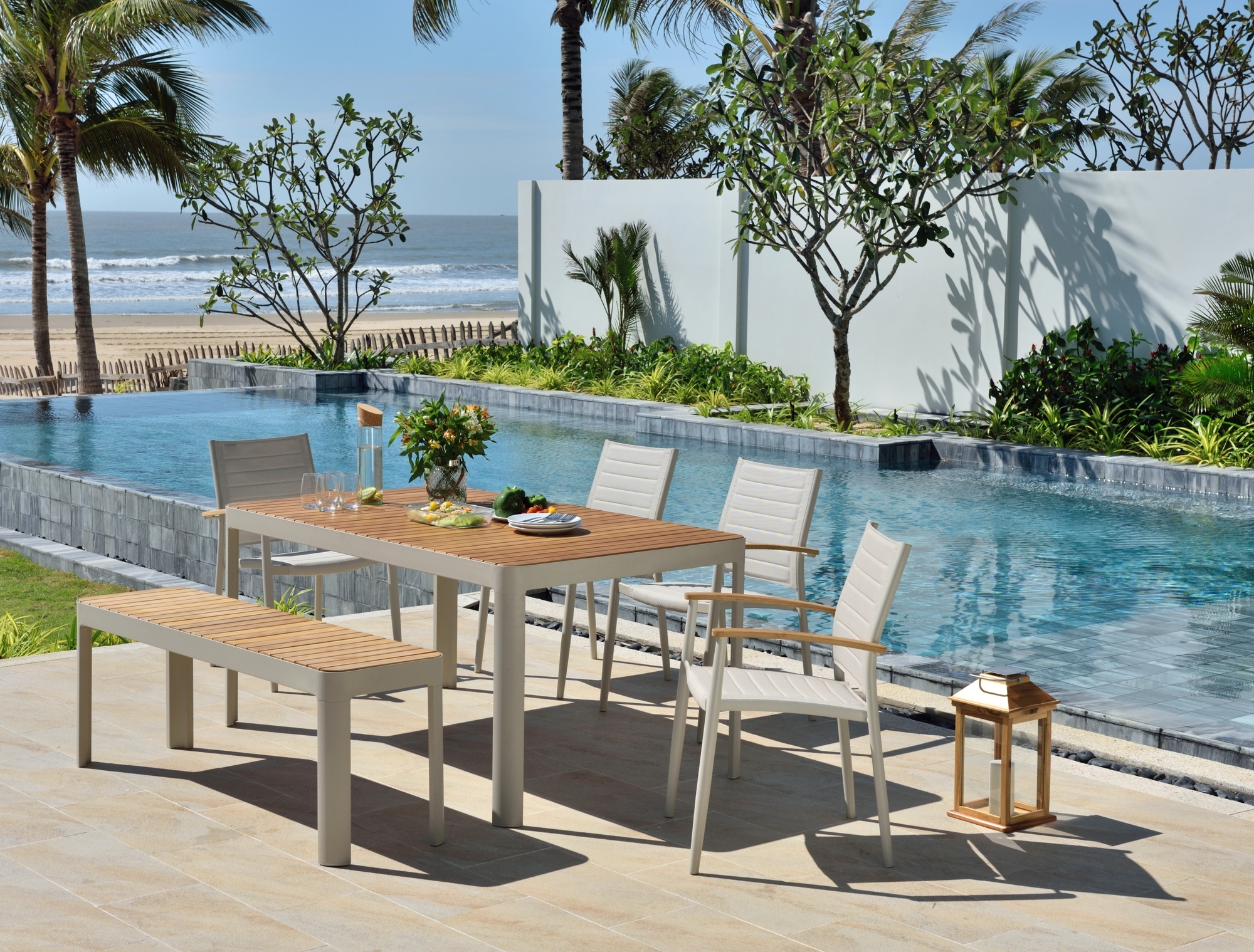 Portals ruokailuryhmä 8 - Valkoinen/tiikki Portals ruokailuryhmä 8 - Valkoinen/tiikki