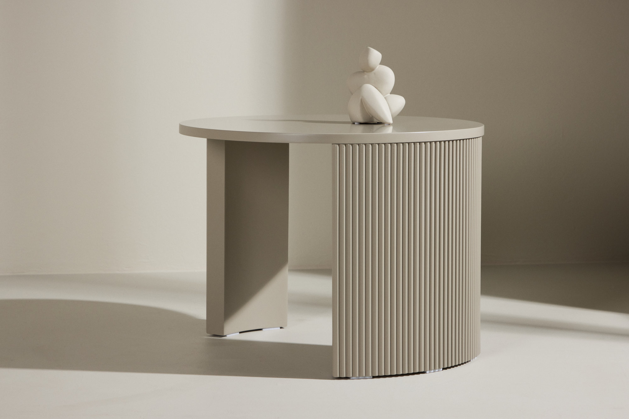 Bristol sohvapöytä 60x45 - beige Bristol sohvapöytä 60x45 - beige