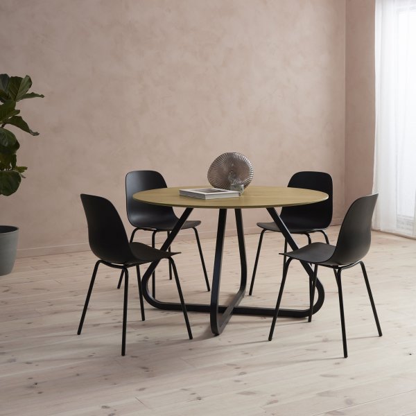 Dragon musta tuoli Dragon musta tuoli