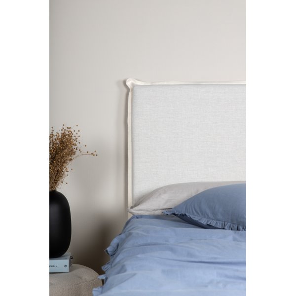 Signe sängynpäädyn päällinen 140 cm - luonnonvalkoinen Signe sängynpäädyn päällinen 140 cm - luonnonvalkoinen