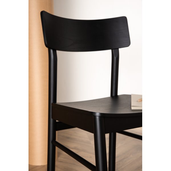 Montros ruokapydn tuoli - musta