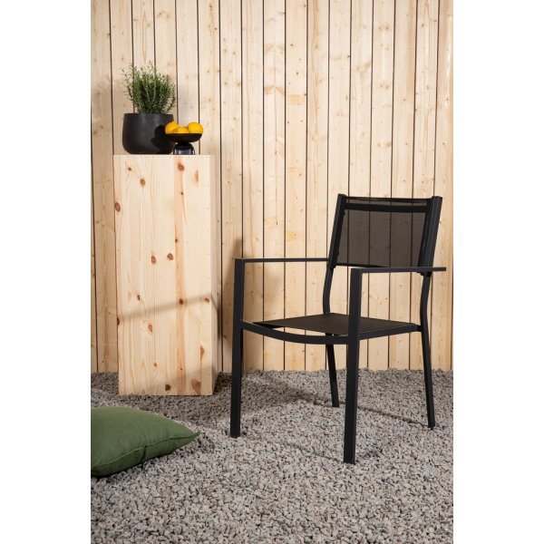 Ruokailuryhm�: 6 tuolia ja ruokap�yt� 205 x 90 cm musta/luonnonv�rinen - Copacabana