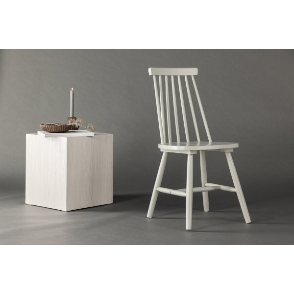 Lönneberga ruokatuoli - Vaaleanharmaa Lönneberga ruokatuoli - Vaaleanharmaa