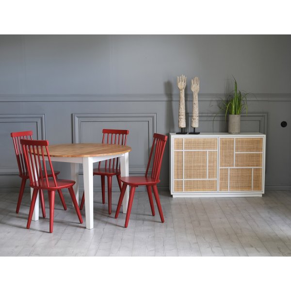 Ruokailuryhmä: Pyöreä pöytä tammi/valkoinen ja 4 punaista rottinkituolia + 3.00 x Huonekalujen jalat Ruokailuryhmä: Pyöreä pöytä tammi/valkoinen ja 4 punaista rottinkituolia + 3.00 x Huonekalujen jalat