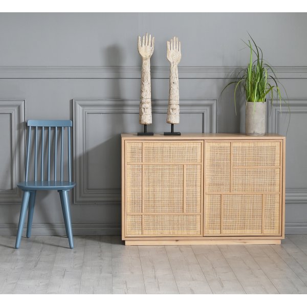 Senkki silytystilalla ja rottinkiovilla 120 cm leve - Stockholm