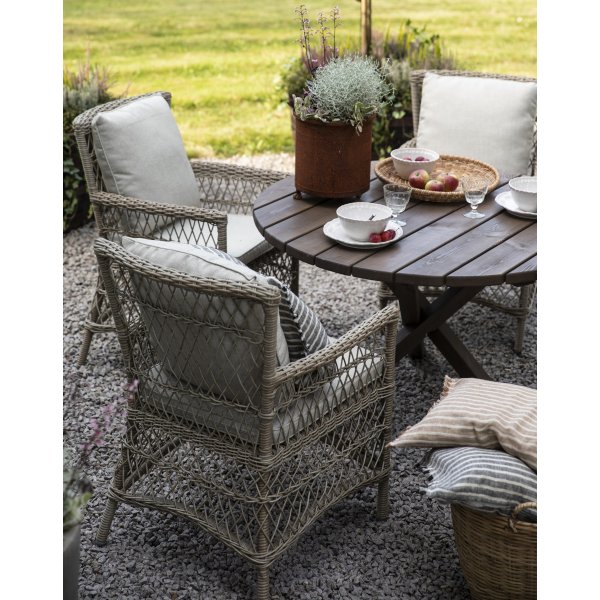 Provence-ulkoiluryhm�: Scottsdale py�re� ruskea ruokap�yt� �112 cm sis�lt�en 4 Provence-nojatuolia luonnonv�rist� keinorottinkia