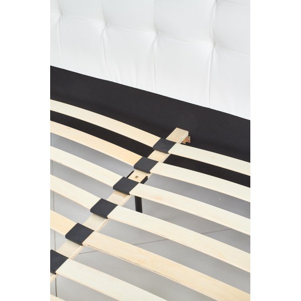 Klara-sängynrunko ja -sängynpääty - Valkoinen (PU) Klara-sängynrunko ja -sängynpääty - Valkoinen (PU)