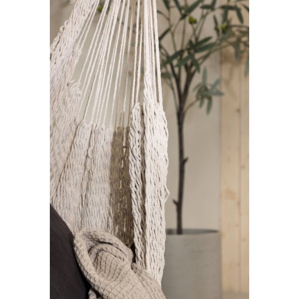 Kalino riipputuoli - luonnonvalkoinen Kalino riipputuoli - luonnonvalkoinen