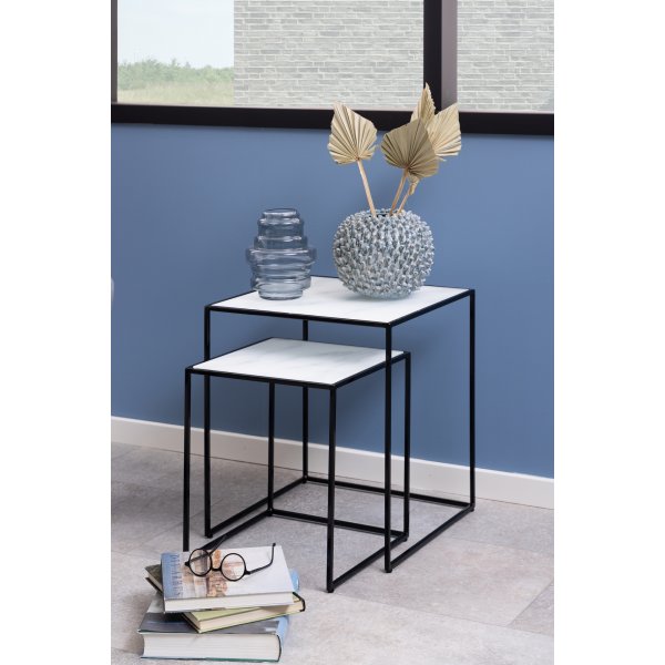 Bolton vedonlyöntipöytä 35x35 | 45x45 cm - Valkoinen Bolton vedonlyöntipöytä 35x35 | 45x45 cm - Valkoinen