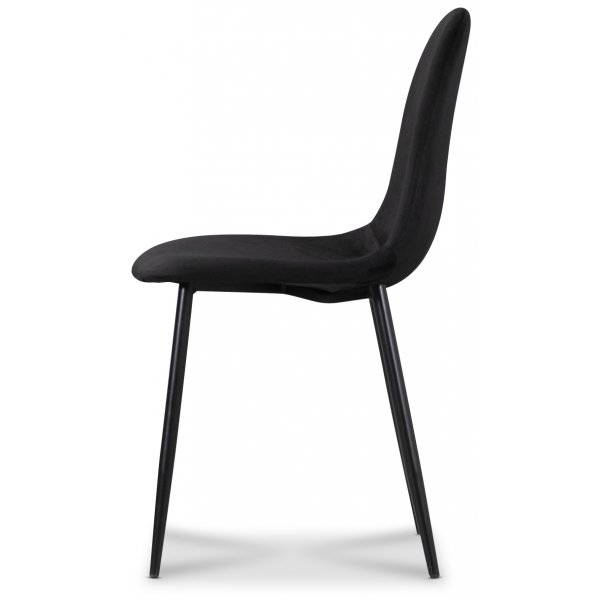 Istuttava ruokailuryhmä, ruokapöytä ja 4 Carisma ruokatuolia - musta Istuttava ruokailuryhmä, ruokapöytä ja 4 Carisma ruokatuolia - musta