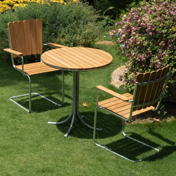 M�llanin pinottava ruokap�yd�n tuoli k�sinojilla tiikki�