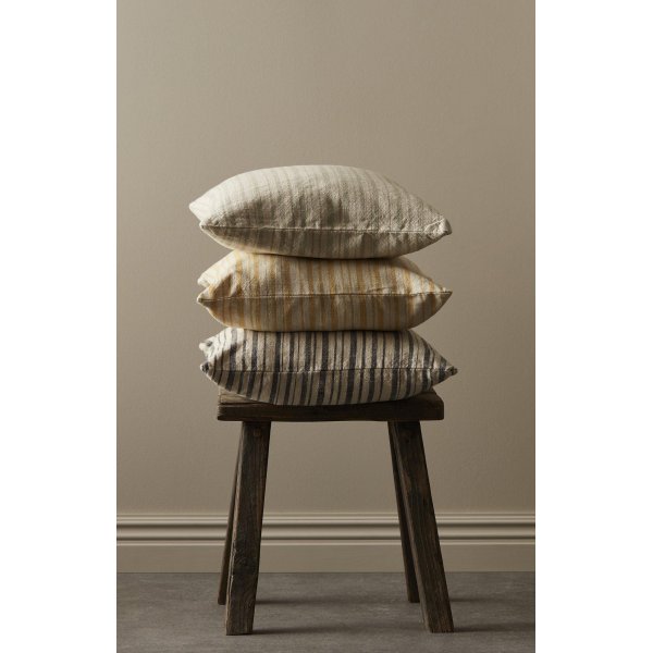 Donna tyynynpäällinen 45 x 45 cm - Pellava Donna tyynynpäällinen 45 x 45 cm - Pellava