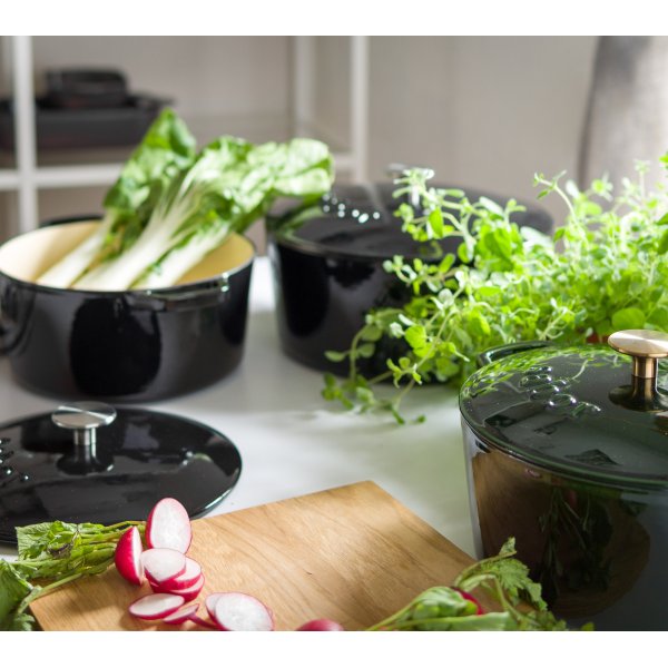 Sabor kattila valurautaa 4,4 litraa musta Sabor kattila valurautaa 4,4 litraa musta