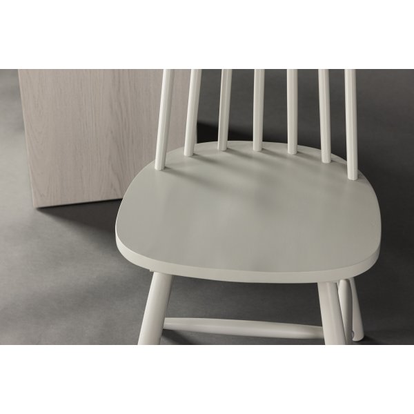 Lönneberga ruokatuoli - Vaaleanharmaa Lönneberga ruokatuoli - Vaaleanharmaa