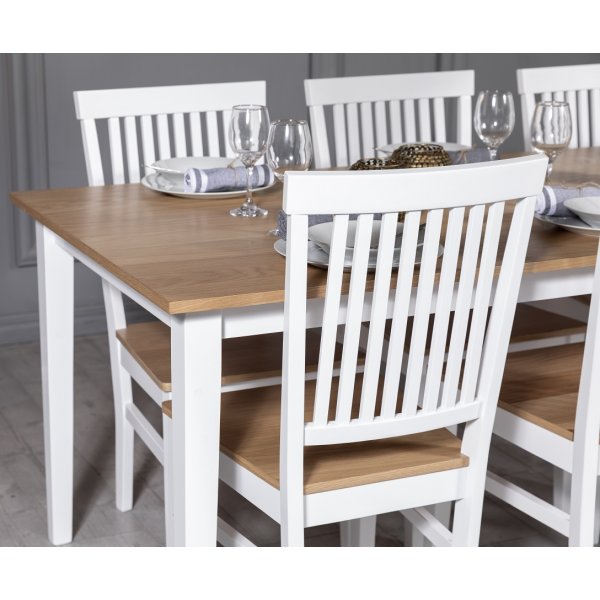 Fårö-ruokailuryhmä: Pöytä 180 cm sisältäen 6 Fårö-tuolia - Tammi/valkoinen + 6.00 x Tuolin tyyny Fårö-ruokailuryhmä: Pöytä 180 cm sisältäen 6 Fårö-tuolia - Tammi/valkoinen + 6.00 x Tuolin tyyny