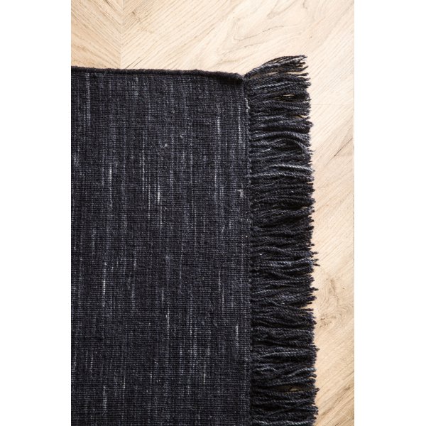 Elton flatwoven villamatto - musta Elton flatwoven villamatto - musta