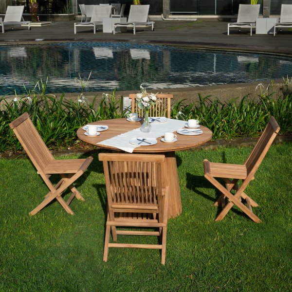 Ulkokalusteryhm tiikist; pyre pyt ja 4 tuolia - Salt