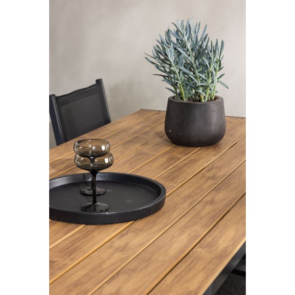 Hanian ruokaryhm�; 6 tuolia ja p�yt� 205 x 90 cm - Musta/luonnonv�rinen