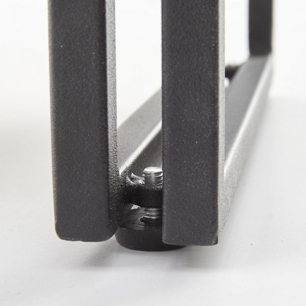 Dorine-kirjahylly - Tammi/musta Dorine-kirjahylly - Tammi/musta