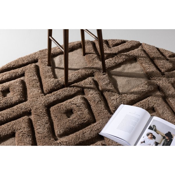 Dahlia-villamatto - Tummanruskea Dahlia-villamatto - Tummanruskea