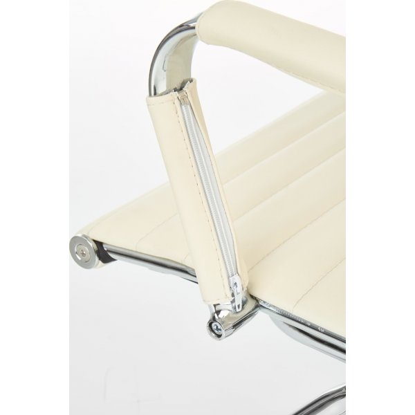 Donovan nojatuoli - Kermanvärinen Donovan nojatuoli - Kermanvärinen