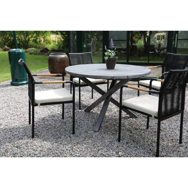Scottsdale ulkoruokailuryhmä pöydän ympärillä, jossa on 4 Skanör-runkoista tuolia - musta/harmaa/tiikki + Huonekalujen tekstiilien hoito Scottsdale ulkoruokailuryhmä pöydän ympärillä, jossa on 4 Skanör-runkoista tuolia - musta/harmaa/tiikki + Huonekalujen tekstiilien hoito