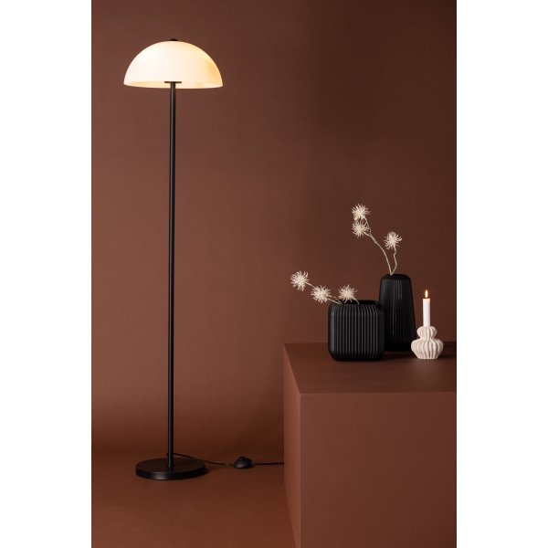 Ferrand-lattiavalaisin - Valkoinen/musta Ferrand-lattiavalaisin - Valkoinen/musta