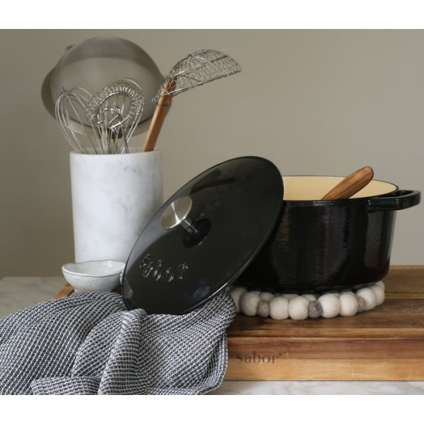 Sabor kattila valurautaa 4,4 litraa musta Sabor kattila valurautaa 4,4 litraa musta