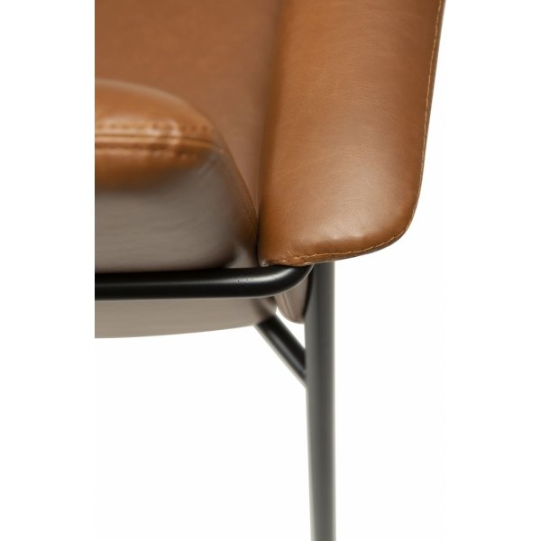 Vale nojatuoli - ruskea PU Vale nojatuoli - ruskea PU