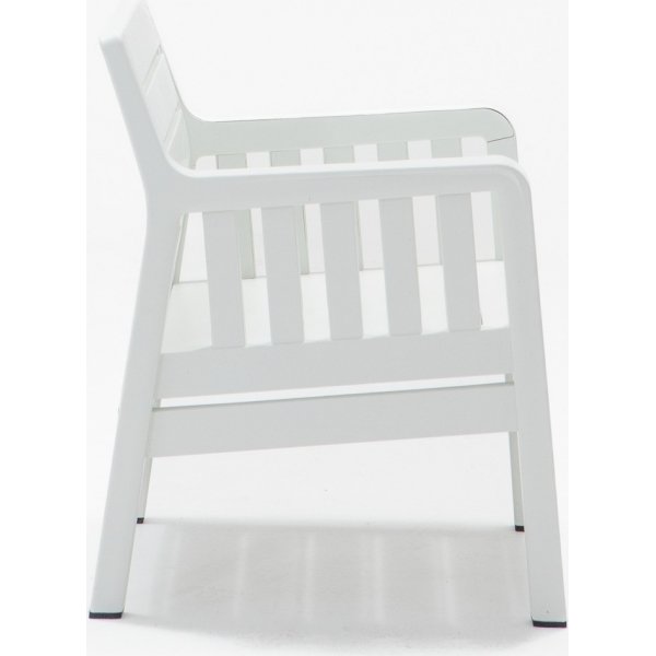 Lara-loungeryhmä, jossa 3-istuttava sohva, 2 nojatuolia ja pöytä ilman tyynyjä - Valkoinen Lara-loungeryhmä, jossa 3-istuttava sohva, 2 nojatuolia ja pöytä ilman tyynyjä - Valkoinen