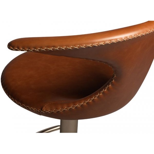Flair baarijakkara trumpettijalalla 76-100 cm - Ruskea nahka Flair baarijakkara trumpettijalalla 76-100 cm - Ruskea nahka