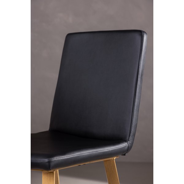 Tänään ruokatuoli - musta PU Tänään ruokatuoli - musta PU