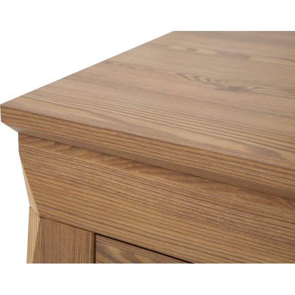 Sissel lipasto 72 cm - Lehtikuusi Sissel lipasto 72 cm - Lehtikuusi