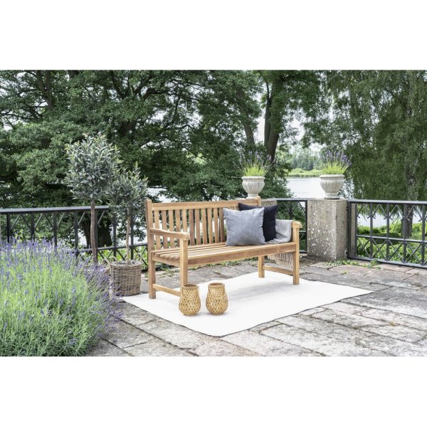 Salt ulkosohva tiikist