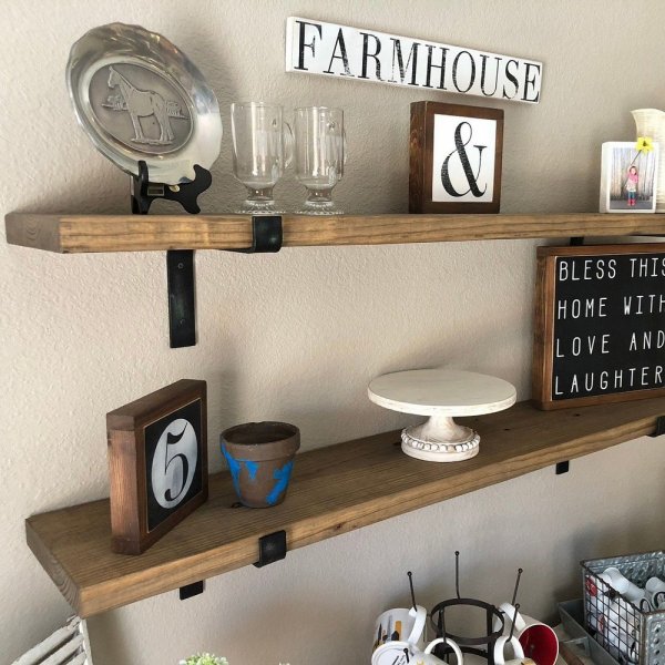 Lamba seinähylly 6 - Musta/pähkinä Lamba seinähylly 6 - Musta/pähkinä