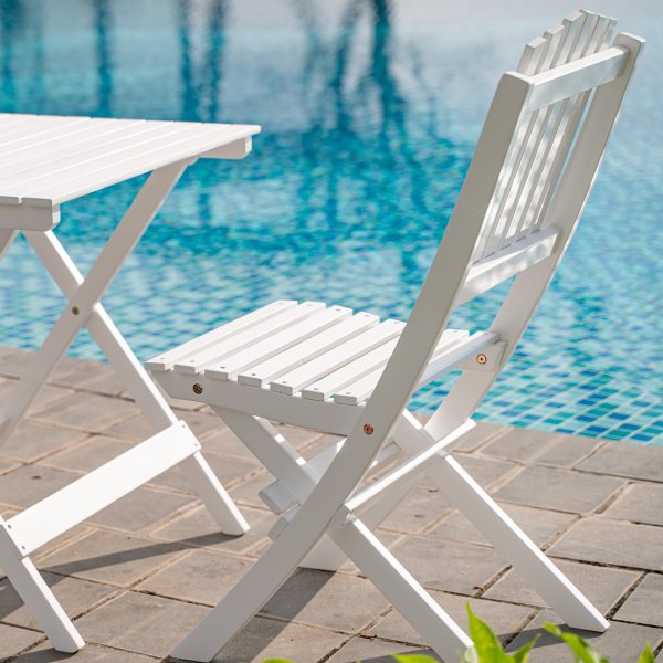 Hav�ng valkoinen ulkokalusteryhm�; 2 tuolia ja p�yt�