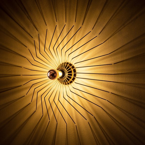 Issa seinävalaisin 701-A - Kupari Issa seinävalaisin 701-A - Kupari