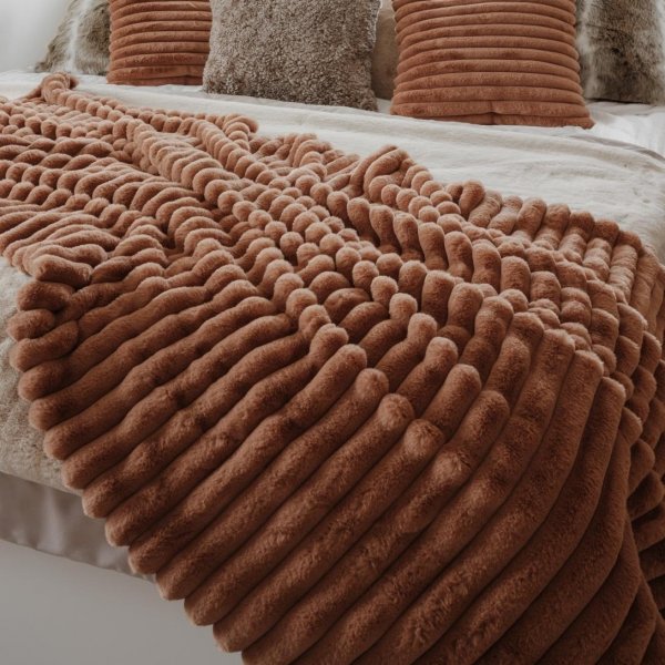 Raidallinen ruudullinen konjakki - 120 x 180 cm Raidallinen ruudullinen konjakki - 120 x 180 cm