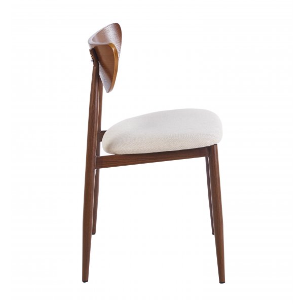 Ruokailuryhm� Crossby-p�yt� �120cm, p�hkin�puuta, ja 4 Ludvig-ruokailutuolia p�hkin�puuta.