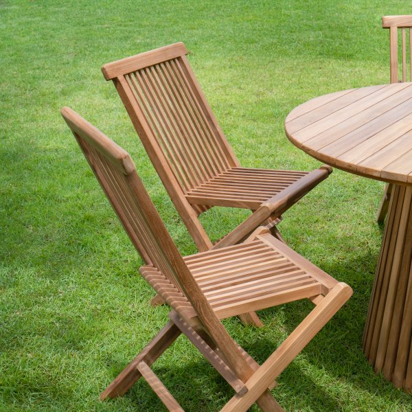 Salt-ulkoryhm tiikist: pyre tiikkipyt ja 6 tiikkituolia